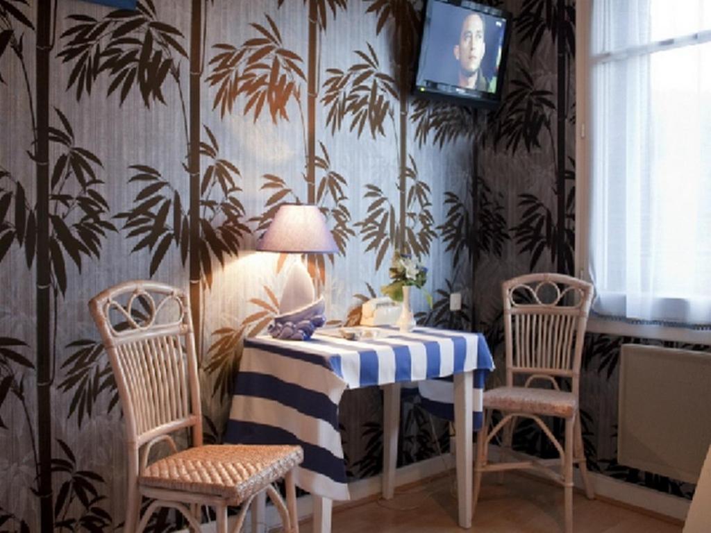 Logis Hotel Les Tilleuls Saint-Cirgues-de-Jordanne Zewnętrze zdjęcie