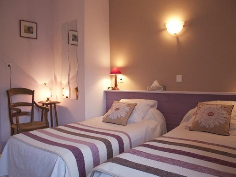 Logis Hotel Les Tilleuls Saint-Cirgues-de-Jordanne Pokój zdjęcie