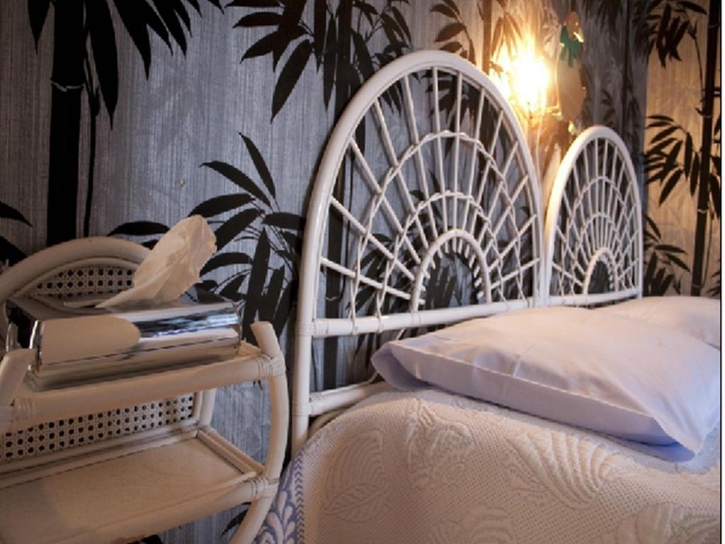 Logis Hotel Les Tilleuls Saint-Cirgues-de-Jordanne Pokój zdjęcie