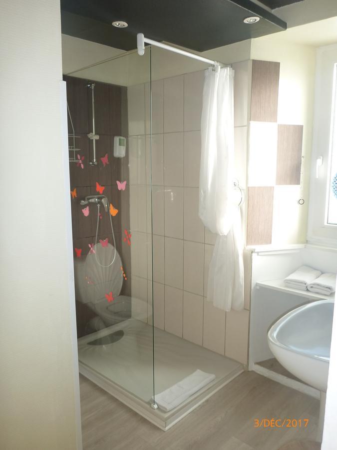 Logis Hotel Les Tilleuls Saint-Cirgues-de-Jordanne Zewnętrze zdjęcie
