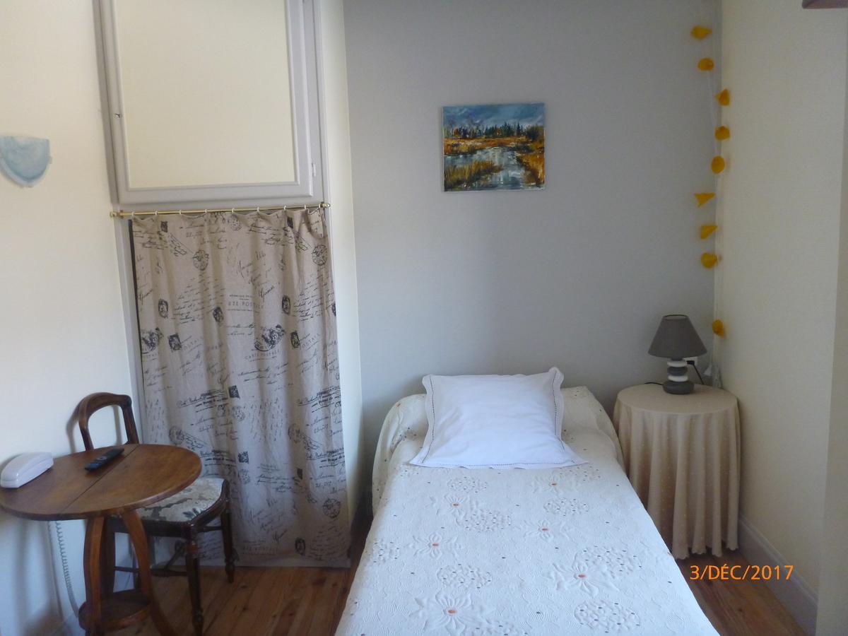 Logis Hotel Les Tilleuls Saint-Cirgues-de-Jordanne Zewnętrze zdjęcie