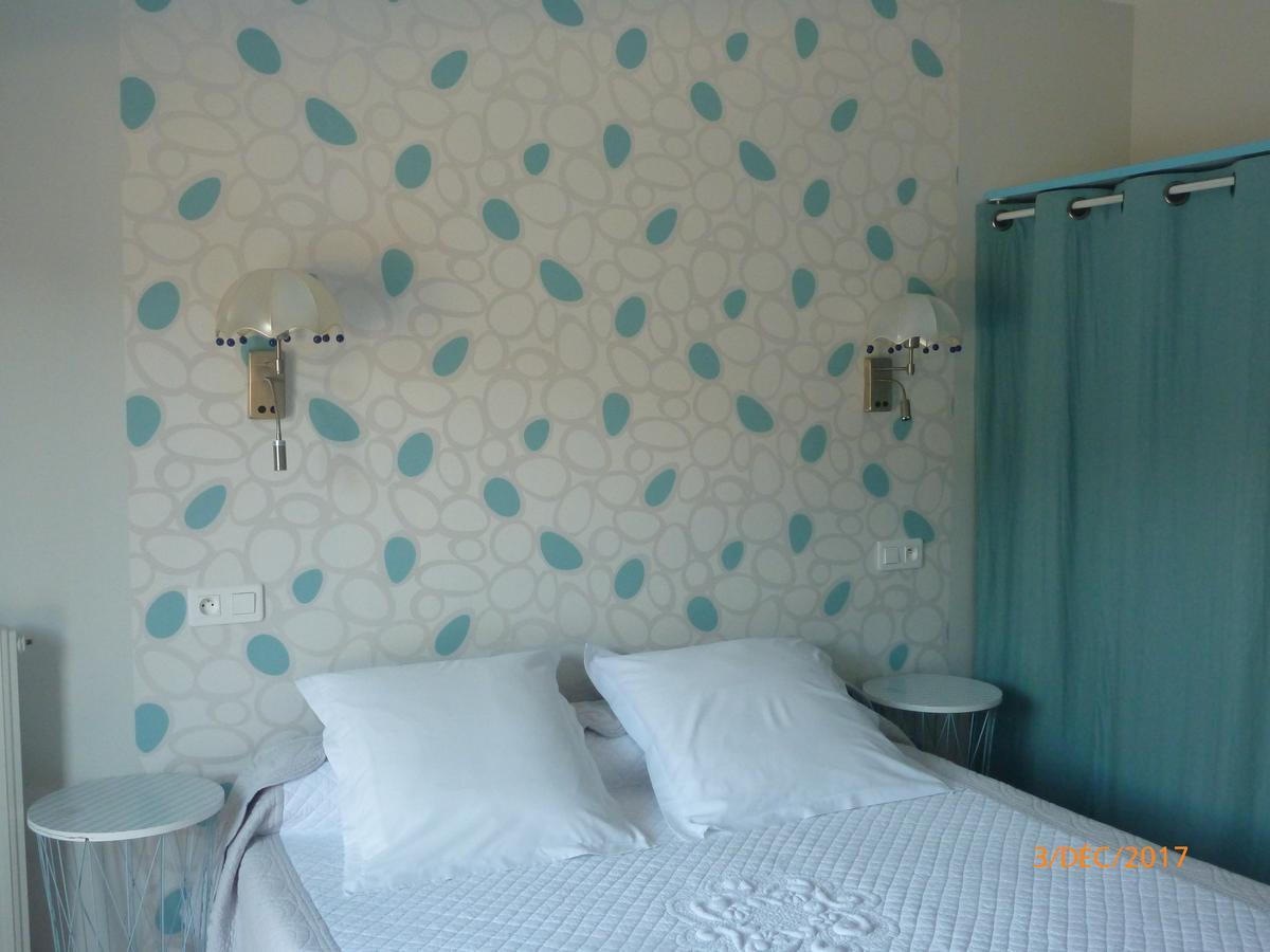 Logis Hotel Les Tilleuls Saint-Cirgues-de-Jordanne Zewnętrze zdjęcie