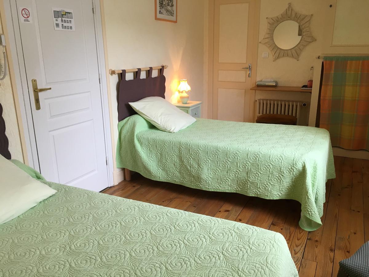 Logis Hotel Les Tilleuls Saint-Cirgues-de-Jordanne Zewnętrze zdjęcie